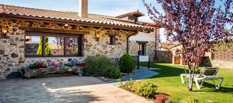 Casa Rural Gorriones – Landhuis met Zwembad en Tuin in Salamanca