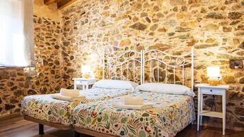 7 slaapkamers, een strijkplank/strijkijzer, gratis wifi, beddengoed