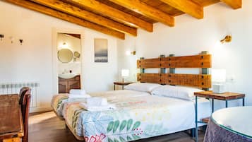 7 dormitorios, tabla de planchar con plancha, wifi gratis y ropa de cama