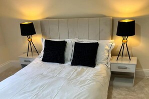 3 bedrooms, iron/ironing board, free WiFi, bed sheets