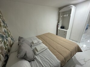 2 bedrooms, iron/ironing board, WiFi, bed sheets - San Matteo House Accogliente Appartamento, Situato nel Centro Storico (Napoli)