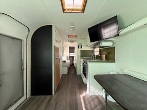 Fridge, microwave, stovetop - *NEW* Vintage Camper on the Dunes~ Sand Hills Resort (St. Anthony)