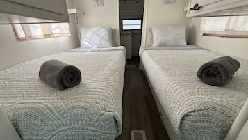 2 chambres, bureau, Wi-Fi gratuit, draps fournis