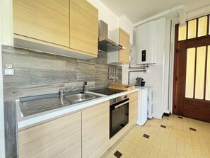 Fridge, microwave, oven, coffee/tea maker - Les Capucines - Tournon-sur-Rhône (Tournon-sur-Rhône)