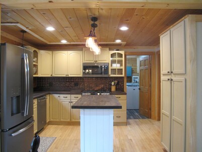 Jay Mountain Retreat - Ski Whiteface - Hikers Paradise