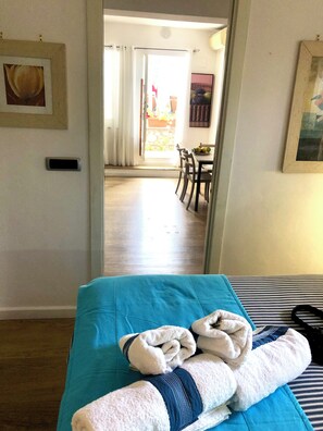 1 bedroom, in-room safe, iron/ironing board, WiFi