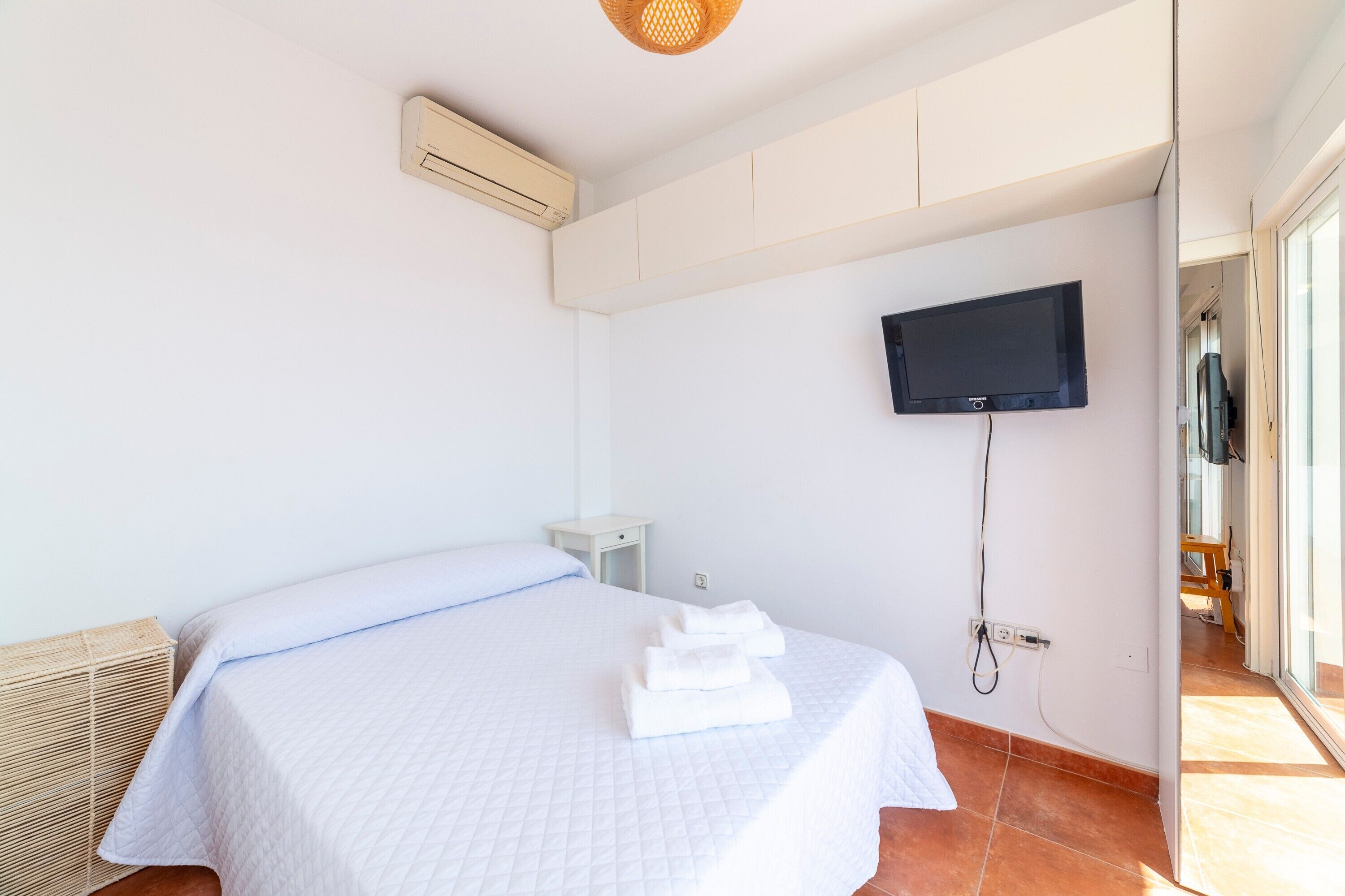 2 slaapkamers, een strijkplank/strijkijzer, gratis wifi, beddengoed