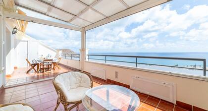 Apartment 'Fabuloso Atico Con Vistas Al Mar' with Sea View, Wi-Fi and Air Conditioning