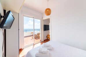 2 camere, ferro/asse da stiro, Wi-Fi gratuito, lenzuola