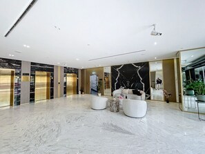Lobby - Binghatti Crest - Elegant One Bedroom (Jumeirah Village Circle)