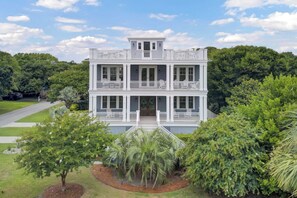 Interior - Blue Heron Manor by Avantstay Ocean View + Saltwater Pool (Isle of Palms)