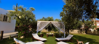 Holiday Home 'Hacienda' with Private Terrace, Wi-Fi and Air Conditioning