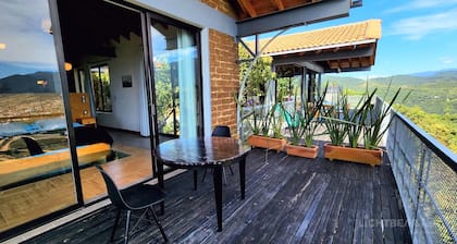 Suite Flotante: glass carpet floor and magical views