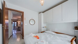 Ảnh chưa phân loại, 3 trong số 22 ảnh, nút
