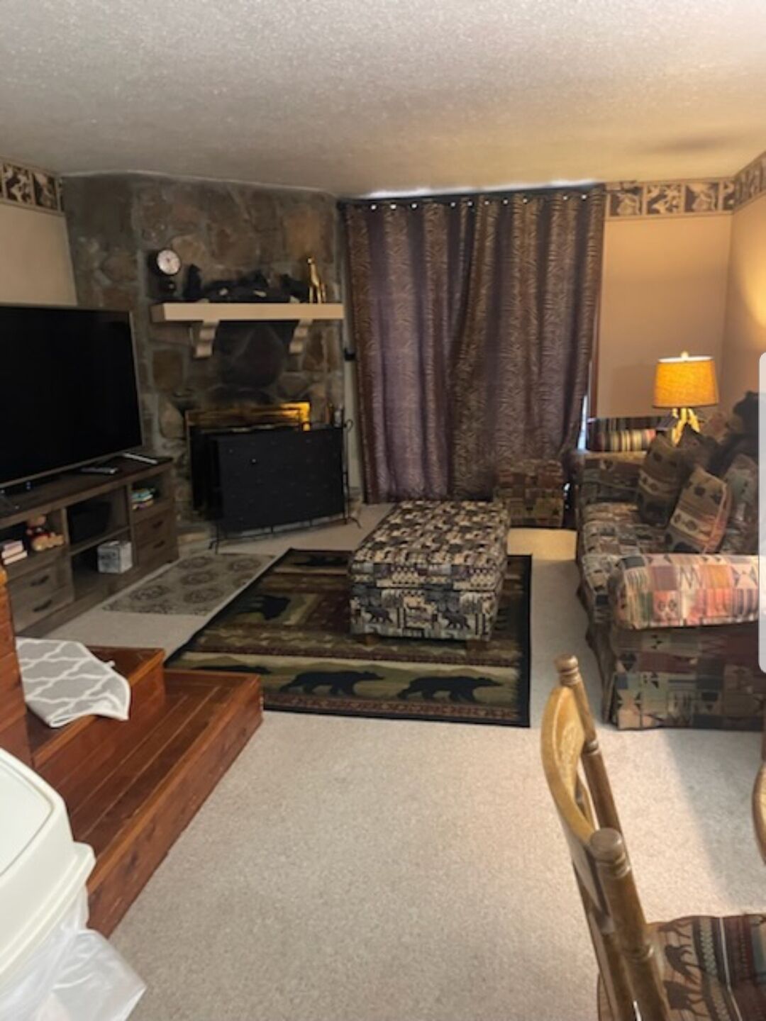 Charming Riverfront Chalet Style Setting in Delightful Gatlinburg with Spa 