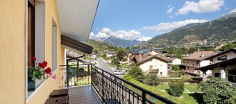 Ferienwohnung 'Casa Lella Clemy' mit Bergblick, Balkon und WLAN