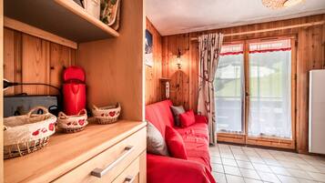 TV, DVD player, stereo