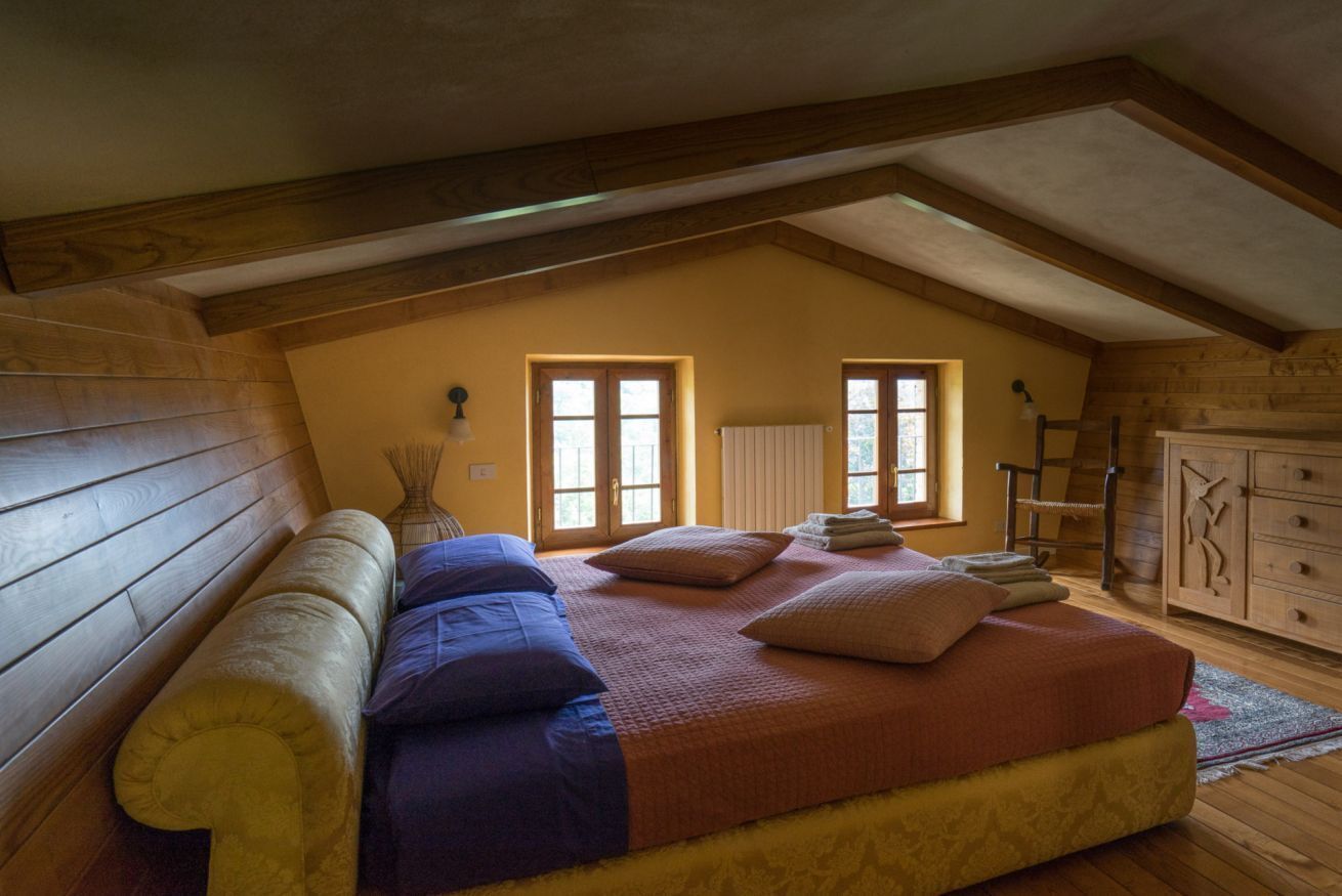 10 slaapkamers, een strijkplank/strijkijzer, wifi, beddengoed