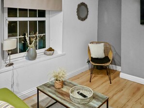 Smart TV - Modern Morpeth Apartment – Central Location, Great Rates! (Morpeth)