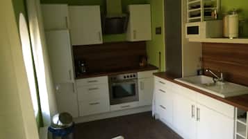 微波爐、咖啡機/沖茶器、多士爐、廚房用具/餐具/器皿