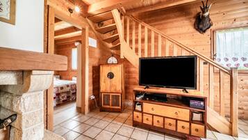 4 Schlafzimmer, BĂŒgeleisen/BĂŒgelbrett, kostenloses WLAN