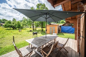 تناول الطعام بالخارج