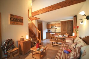 TV - Chalet Savoyard | 2 Piscines + à 1km des remontées (Samoëns)