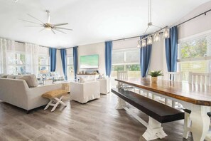 Interior - Wave on Wave by Stay on 30a (Seacrest)