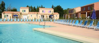 Appart Douillet | Piscine Extérieure avec Toboggan