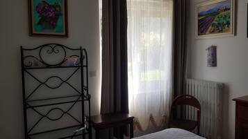 2 habitaciones, tabla de planchar con plancha y wifi gratis