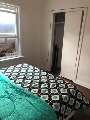 1 غرفة نوم وواي فاي وملاءات أسرّة