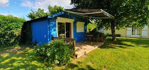Chalet '2 Pers Jarnac' with Private Terrace, Garden, and Air Conditioning
