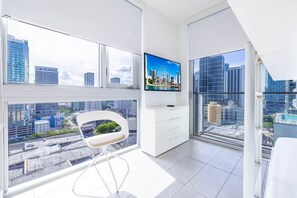 2 bedrooms, desk, iron/ironing board, WiFi