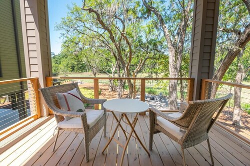 4br Luxury Home Park Circle - Heated Pool!