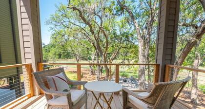 4br Luxury Home Park Circle - Heated Pool!