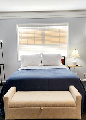 1 dormitorio, tabla de planchar con plancha, cuna de viaje y wifi