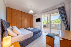 2 室のベッドルーム、WiFi (無料)、ベッドシーツ