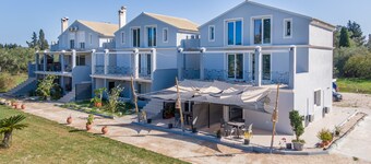 Apartment 'Starry Sky Luxury  4' with Shared Terrace, Wi-Fi and Air Conditioning