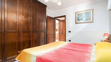 1 bedroom, iron/ironing board, free WiFi