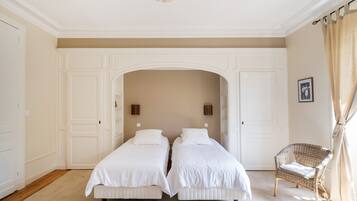 9 bedrooms, iron/ironing board, free WiFi, bed sheets