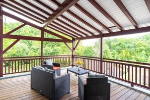 Property grounds - Villa 'Domaine De Bellegarde' with Private Terrace, Private Garden and Wi-Fi (Soustons)