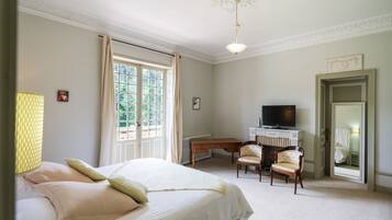 9 chambres, fer et planche Ă repasser, Wi-Fi gratuit, draps fournis