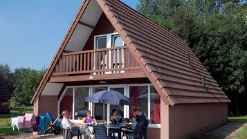 Bungalow | Dining