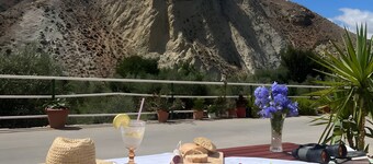 Casa rural 'La Rosita Alojamiento Rural' con vistas a la montaña, Wi-Fi y aire acondicionado