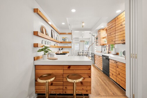 Charming Townhouse in Historic Old Town Alexandria - Perfect for Families and Groups