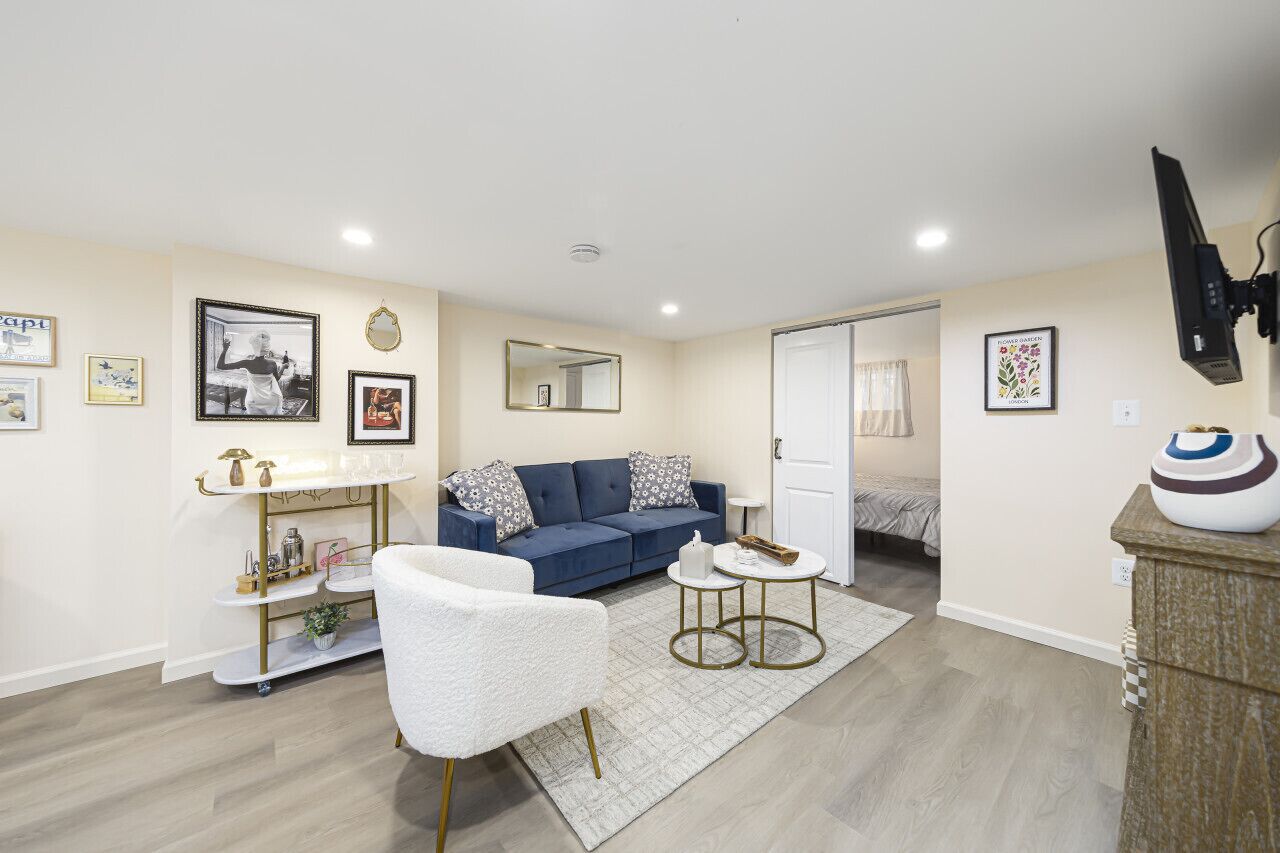 Hidden Gem Nestled in Old Town, Alexandria - 1 BR/1BA