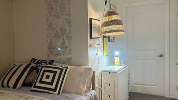 1 bedroom, WiFi, bed sheets