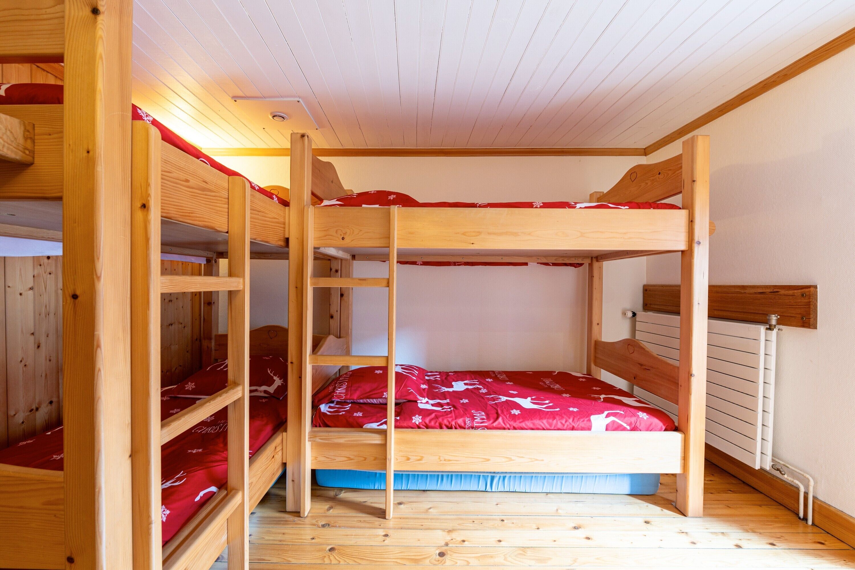 4 bedrooms, free WiFi