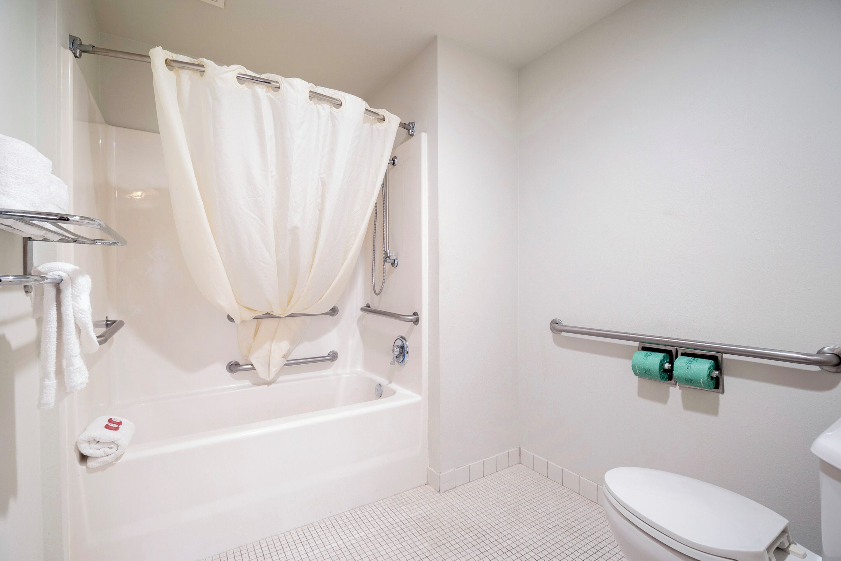 Photo - OYO Townhouse Houston Airport North