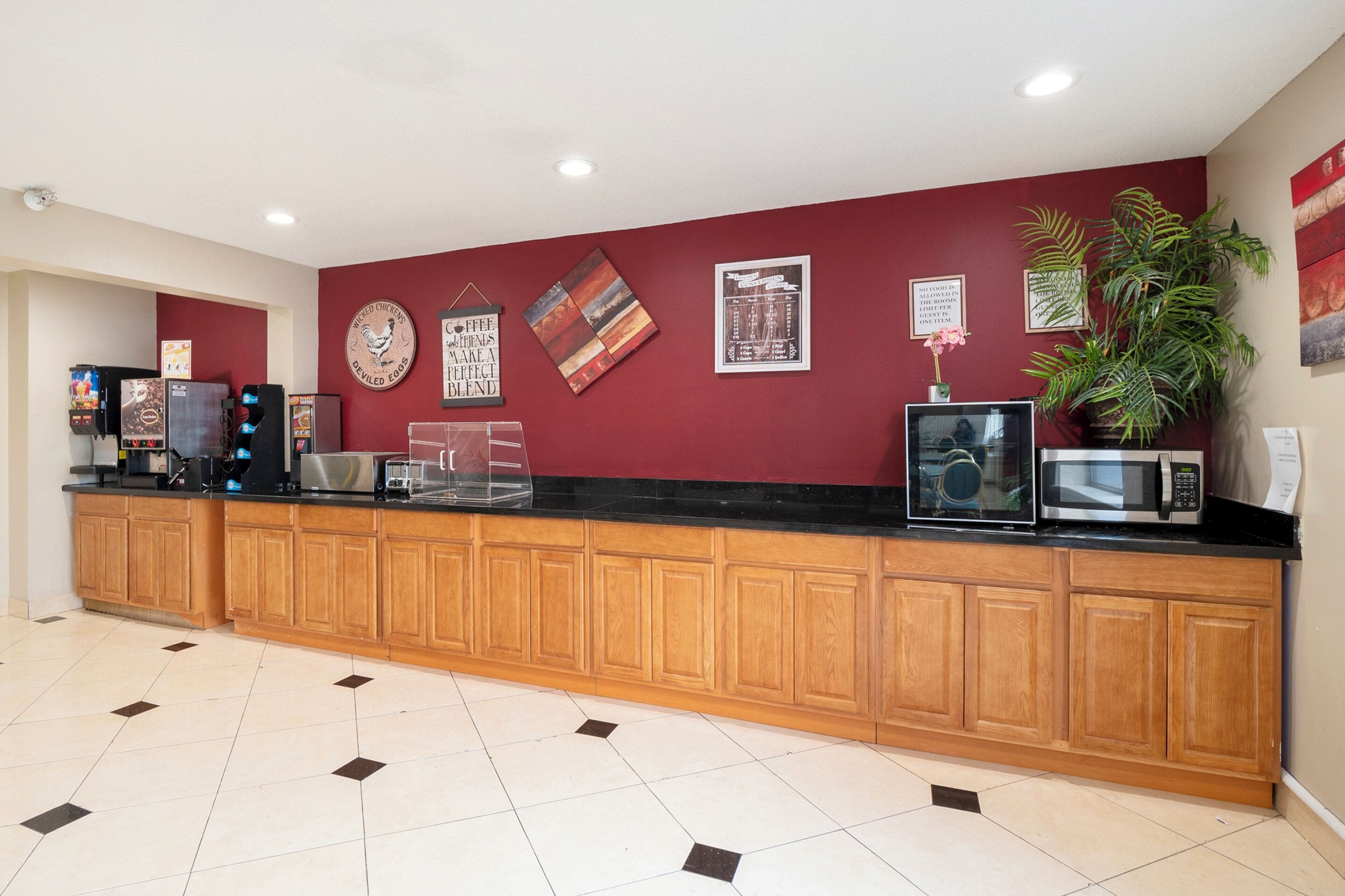 Photo - OYO Townhouse Houston Airport North